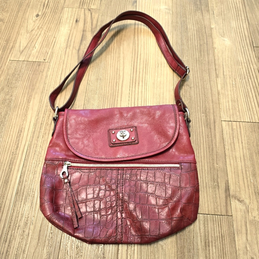 Relic By FOSSIL Elegant Burgundy Shoulder Bag